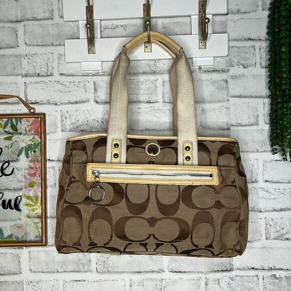 F14878 Coach Daisy Signature Collection Tote Bag Purse - Picture 2 of 10